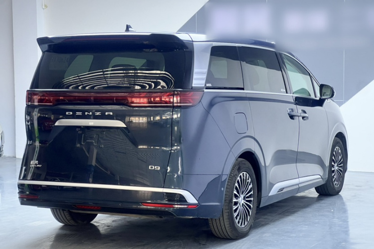 腾势D9 2022款 DM-i 970 四驱旗舰型车身外观6004