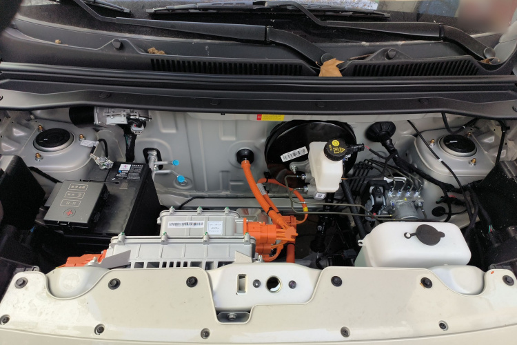 五菱汽车 宏光MINIEV 2025款 四门版 进阶款机舱底盘24