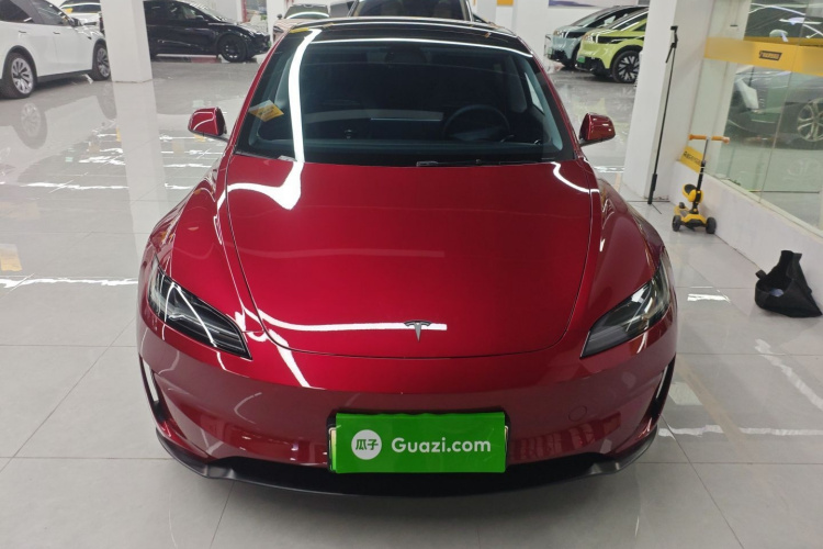 特斯拉 Model 3 2025款 高性能全轮驱动版车身外观6001