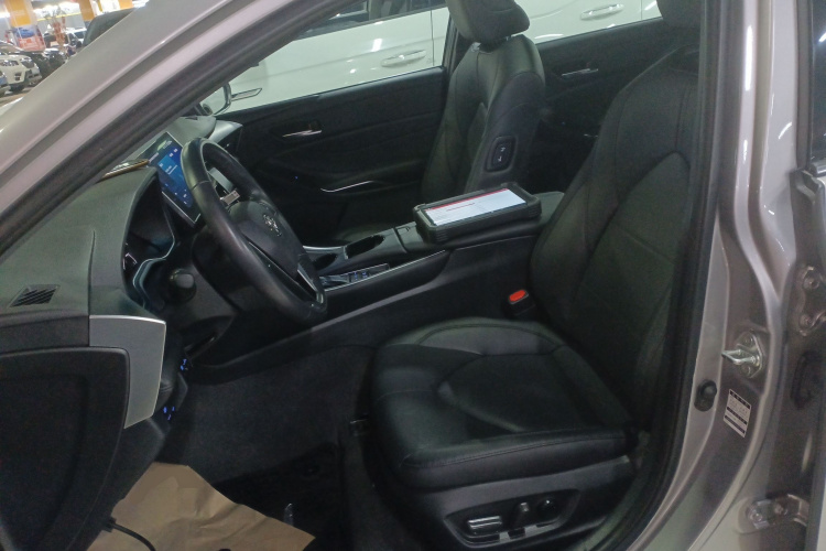 丰田 亚洲龙 2023款 双擎 2.5L 豪华版局部细节19