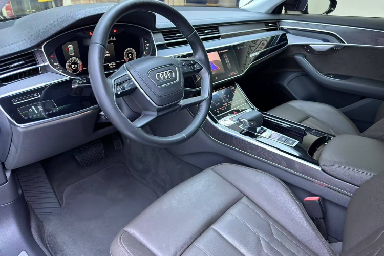 奥迪A8 2018款 A8L 55 TFSI quattro投放版精英型中控内饰7002