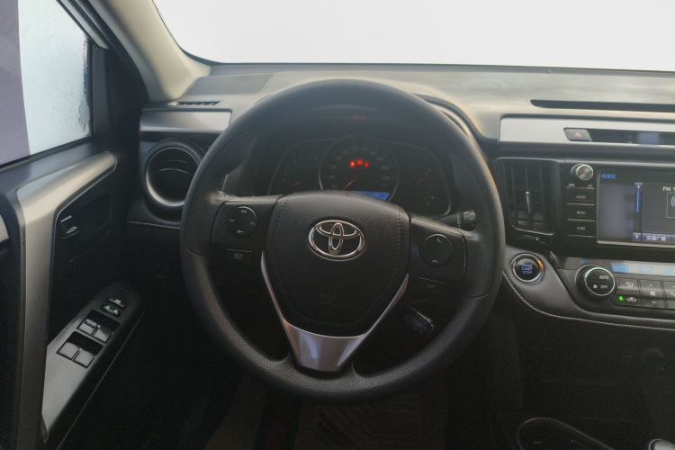 丰田 RAV4荣放 2016款 2.0L CVT两驱风尚版 国V中控内饰13