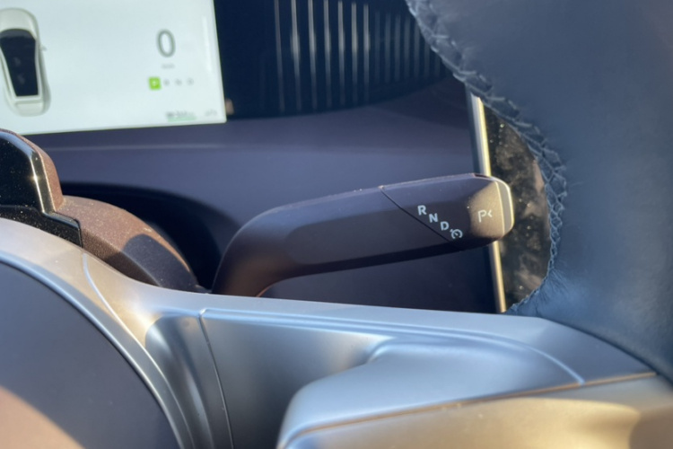 阿维塔11 2023款 鸿蒙版 智享升级款 90度 后驱版中控内饰7004