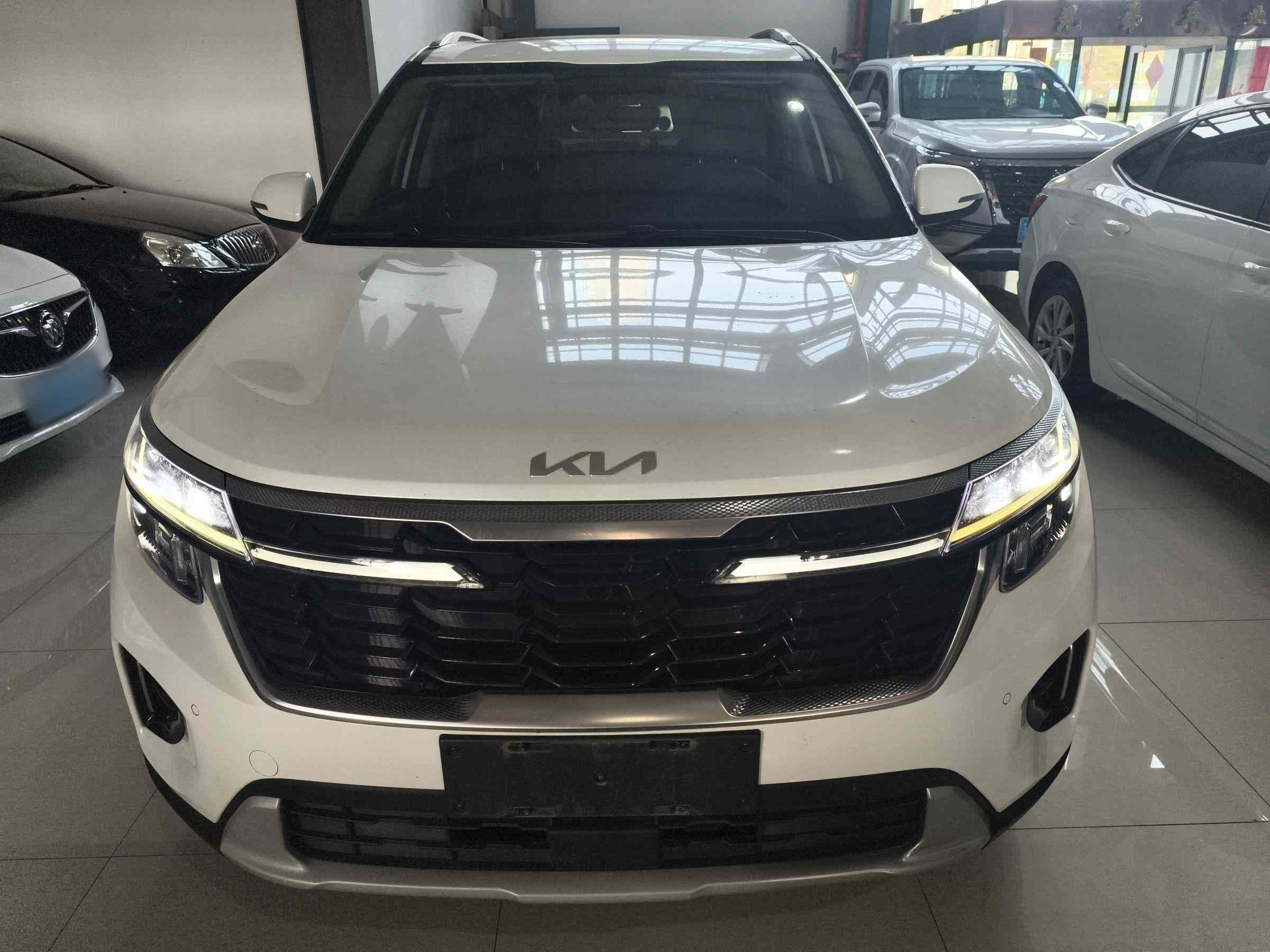 起亚 赛图斯 2023款 1.5L CVT豪华版(1)