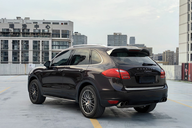 保时捷 2014款 Cayenne Platinum Edition 3.0T车身外观6005