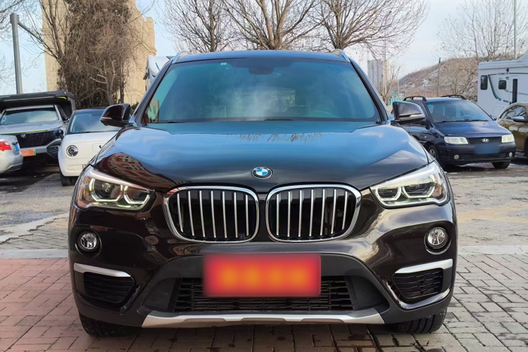 宝马X1 2018款 xDrive20Li 尊享型车身外观6006