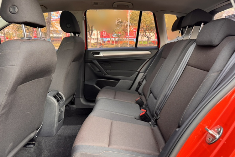 大众 高尔夫·嘉旅 2016款 1.6L 自动舒适型中控内饰7001