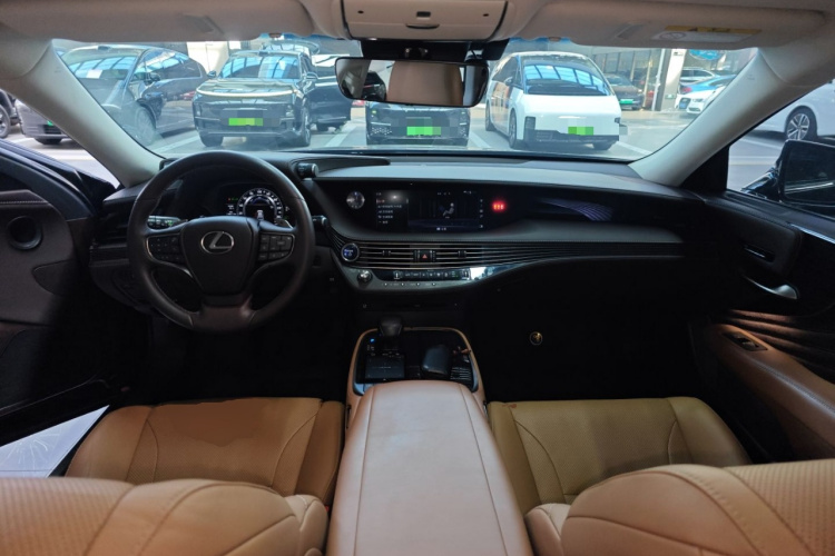 雷克萨斯LS 2020款 500h 卓越版 国VI中控内饰12