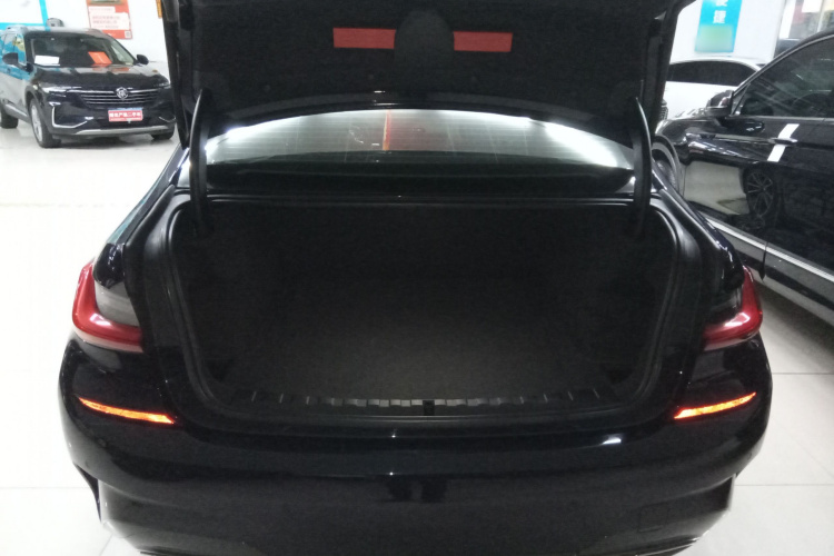 宝马3系 2020款 改款 325i M运动套装局部细节23