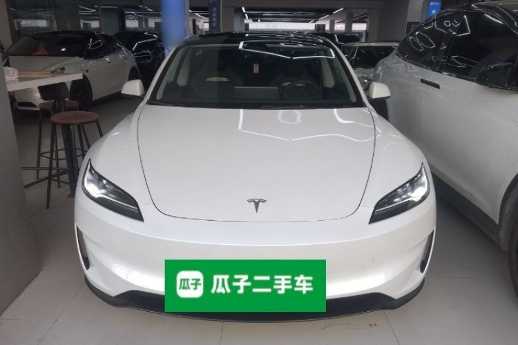 特斯拉 Model 3 2024款 高性能全轮驱动版车身外观6001