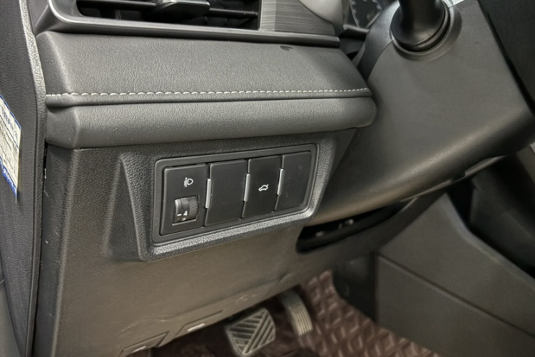 吉利汽车 帝豪 2021款 UP 1.5L CVT豪华型中控内饰7005