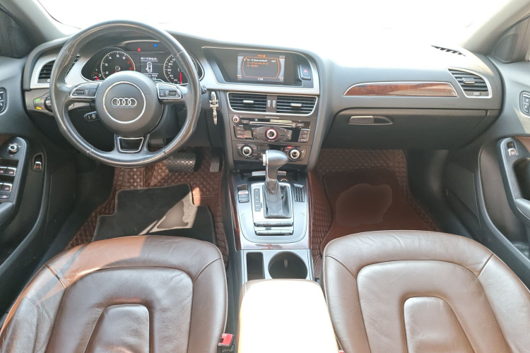 奥迪A4L 2016款 35 TFSI 自动舒适型中控内饰7002