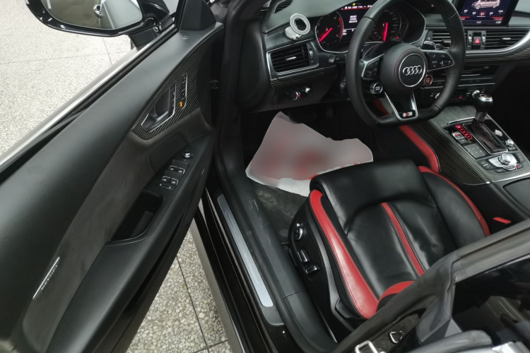 奥迪A7 2017款 50 TFSI quattro 动感型中控内饰20