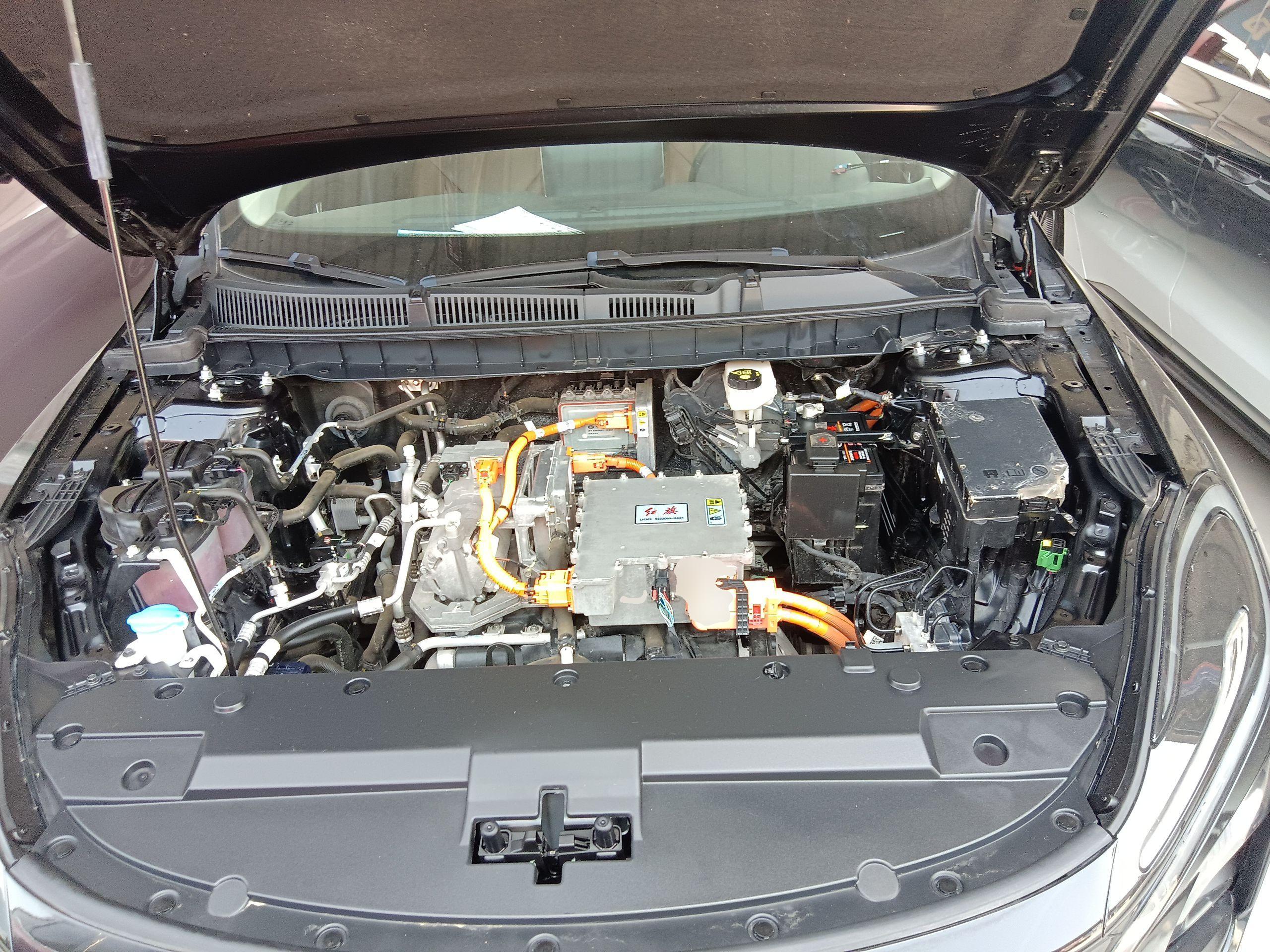 红旗E-QM5 2021款 充电 T3版 4座