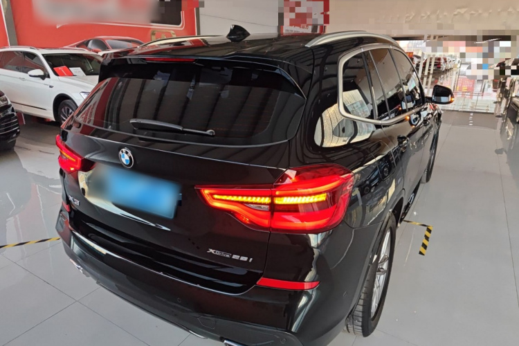 宝马X3 2020款  xDrive28i M运动套装车身外观7