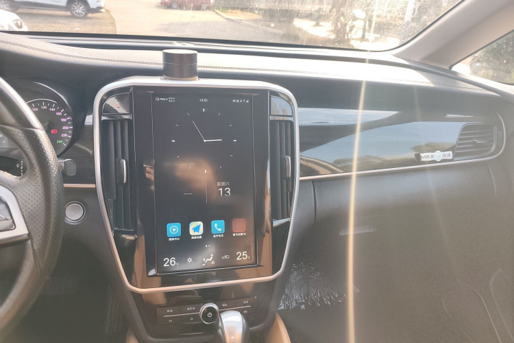 比亚迪 宋MAX 2018款 1.5T 自动智联精英型 6座局部细节16