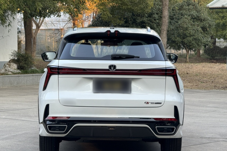 长安CS75 PLUS 2024款 第三代 冠军版 1.5T 智驾劲航型车身外观6003