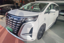 腾势D9 2022款 DM-i 1040 尊贵型