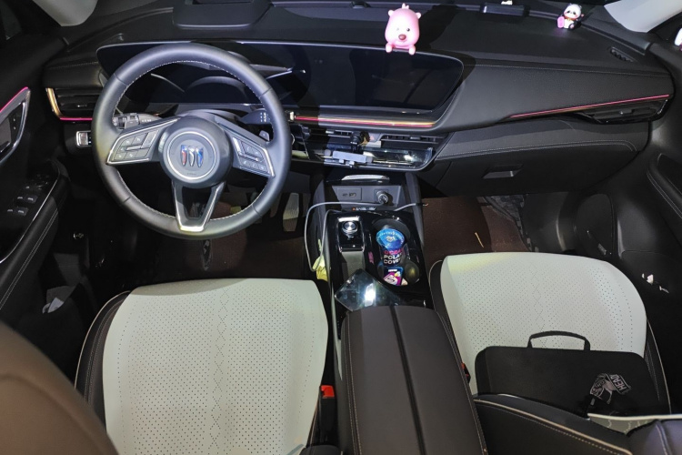 别克 2025款 昂科威Plus 四驱Avenir艾维亚中控内饰12