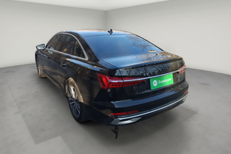 奥迪A6L 2023款 改款 40 TFSI 豪华动感型车身外观5