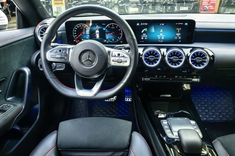 奔驰CLA 2022款 改款 CLA 200 猎跑车中控内饰7001