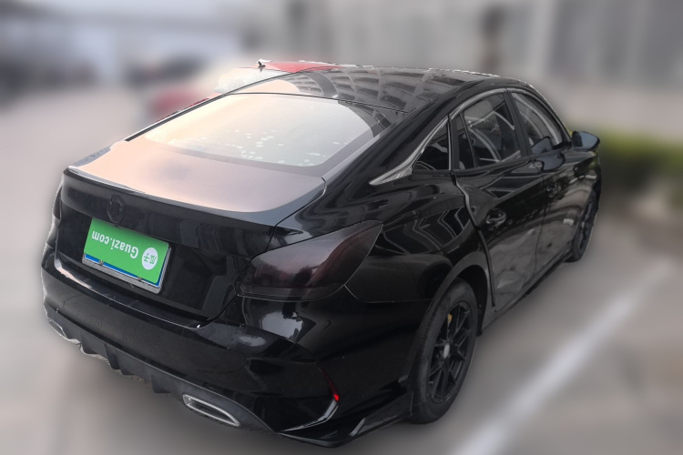 名爵 MG5 2021款 180DVVT CVT青春豪华版车身外观7