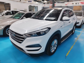 现代 途胜 2018款 1.6T 双离合两驱15周年特别版