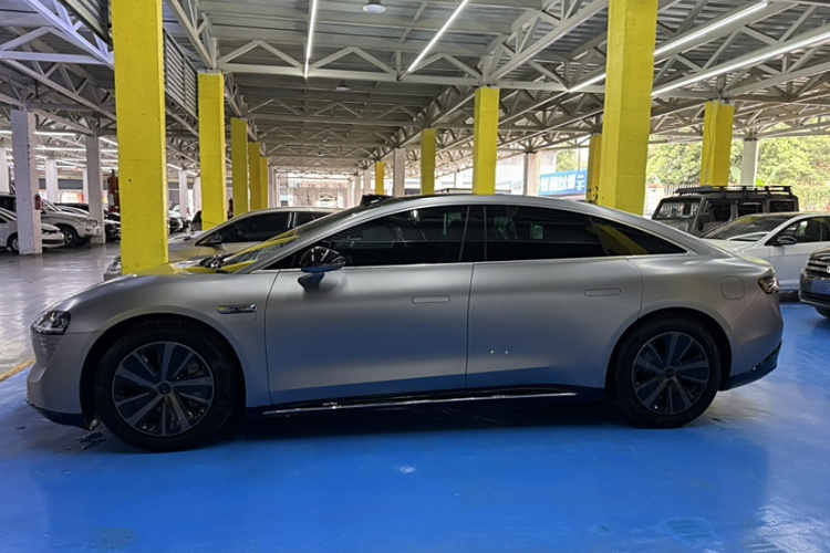 鸿蒙智行 智界S7 2024款 Max车身外观6006