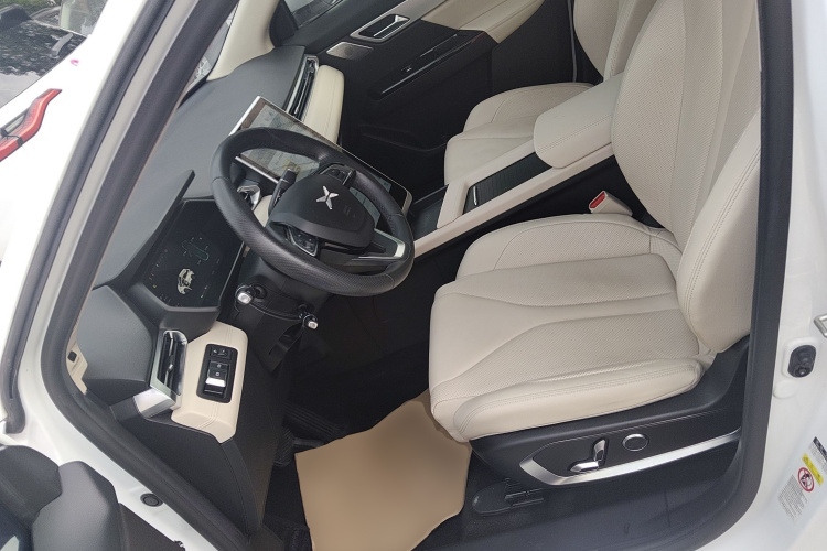 小鹏G3 2019款 智享版中控内饰19