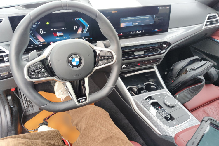 宝马3系 2025款 330Li 尊享型 M运动曜夜套装中控内饰7002