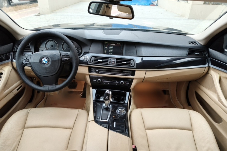 宝马5系 2011款 520Li 典雅型中控内饰7003