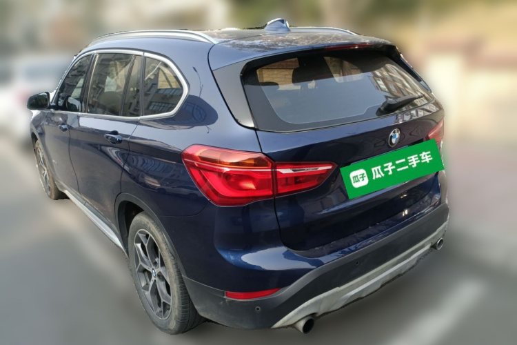 宝马X1 2016款 sDrive18Li 豪华型车身外观5