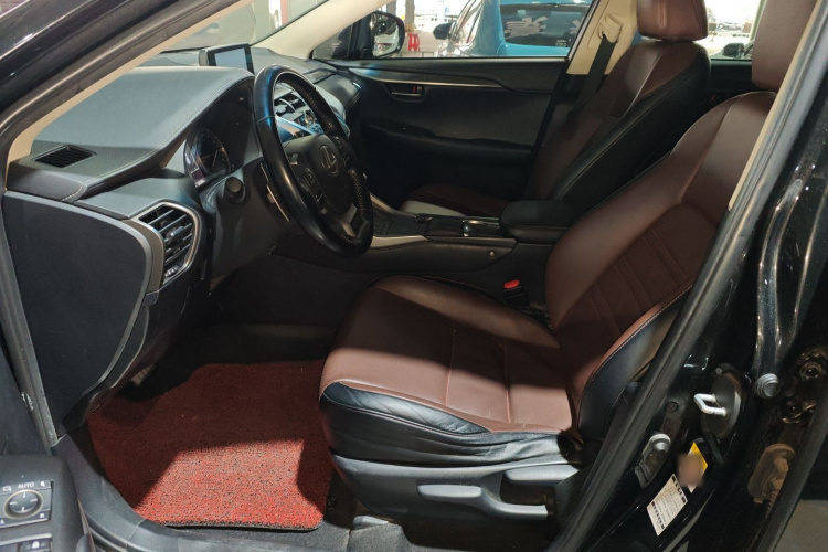 雷克萨斯NX 2017款 200 前驱 锋行版中控内饰19