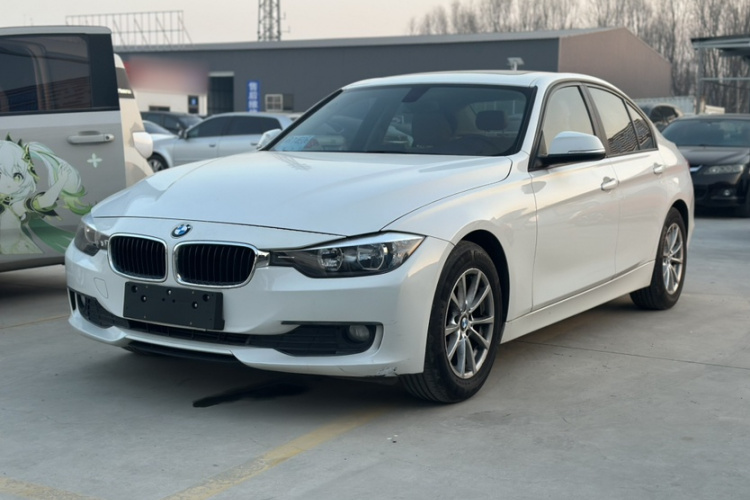 宝马3系 2013款 316i 进取型车身外观1