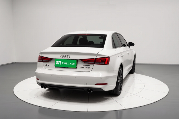 奥迪A3 2016款 Limousine 35 TFSI 进取型车身外观6