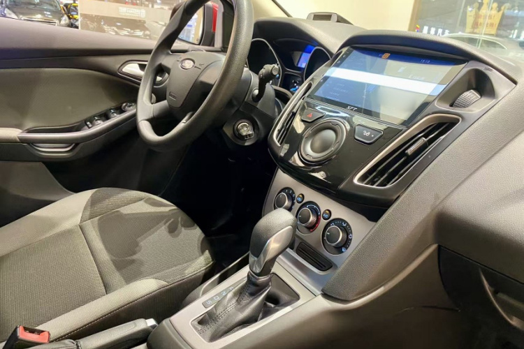 福特 福克斯 2012款 两厢 1.6L 自动舒适型中控内饰7003