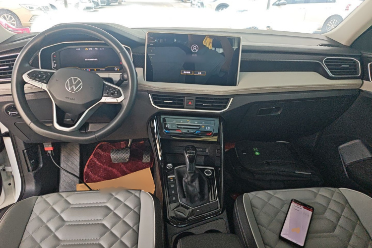 大众 探岳 2023款 330TSI 两驱豪华Plus进阶版中控内饰12