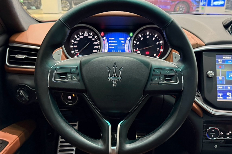 玛莎拉蒂 Ghibli 2014款 3.0T 标准版中控内饰7003