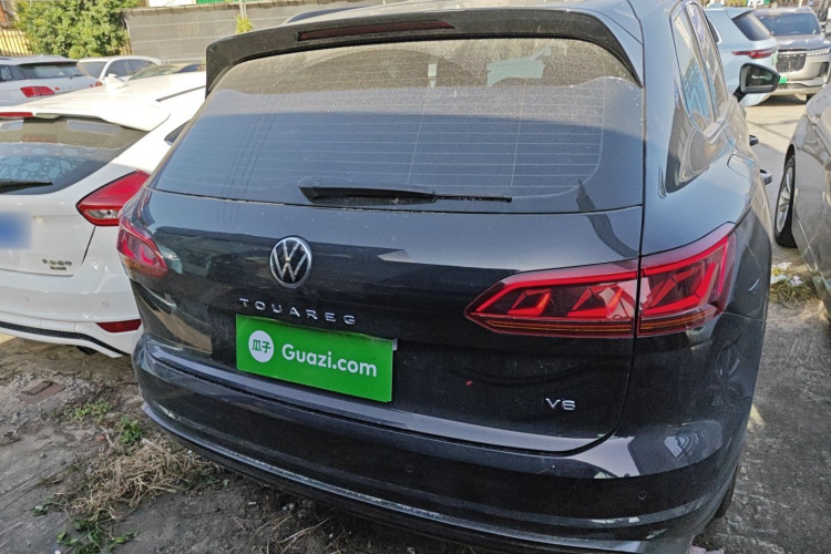 大众 途锐 2022款 3.0TSI 锐享版 曜黑运动套装车身外观6004