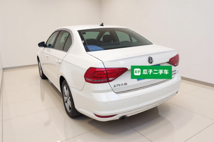 大众 朗逸 2017款 1.6L 自动风尚版车身外观5