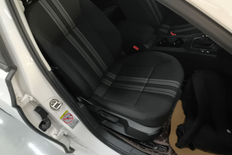 大众 凌渡 2018款 230TSI DSG风尚版局部细节41