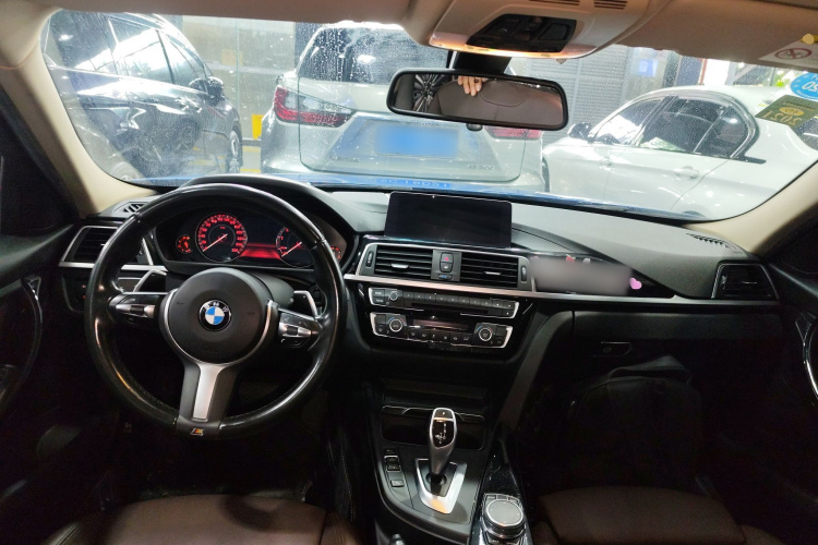 宝马3系 2019款 320Li M运动套装中控内饰7002