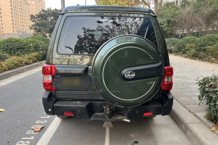 猎豹汽车 猎豹Q6 2015款 2.4L 手动四驱卓越型车身外观6002