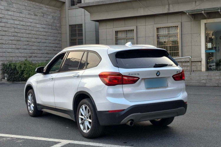 宝马X1 2016款 sDrive18Li 时尚型车身外观6005