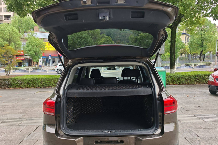 大众 途观 2016款 280TSI 自动两驱丝绸之路风尚版机舱底盘23