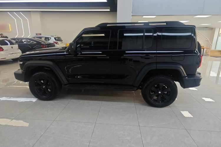 坦克300 2025款 2.0T 征服者车身外观6003