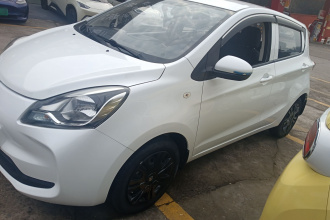 长安 奔奔E-Star 2021款 国民版 多彩款（快充版）磷酸铁锂（31.86kWh）