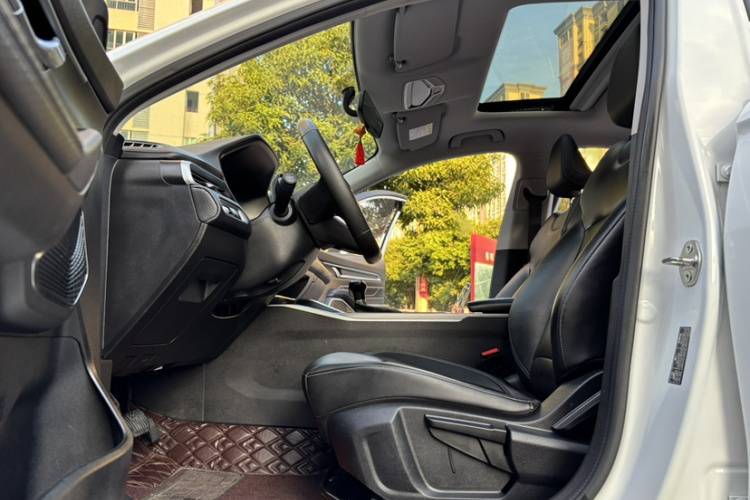 吉利汽车 帝豪 2022款 第4代 1.5L CVT尊贵型中控内饰7005