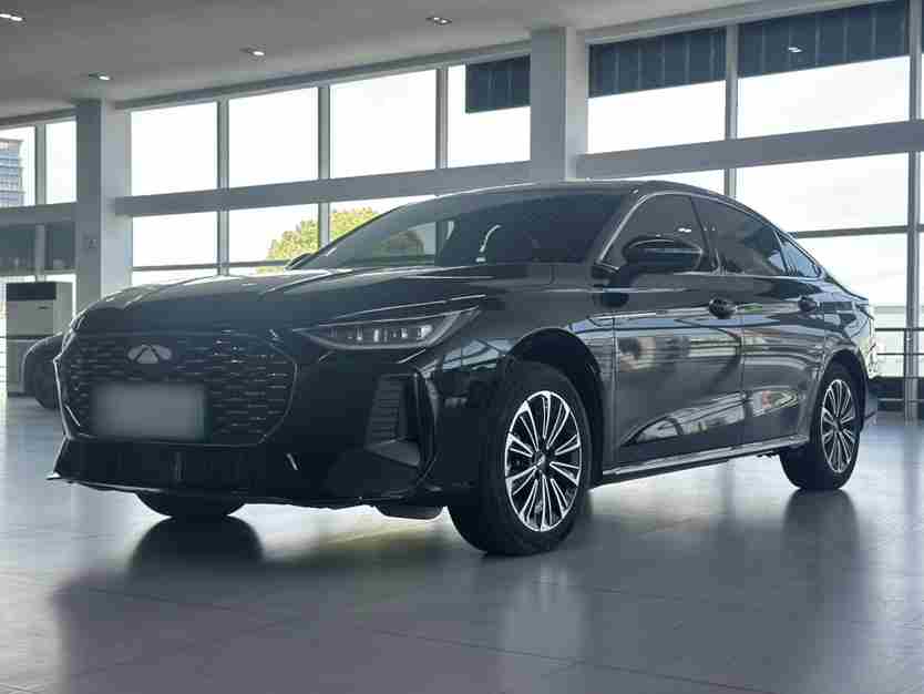 合肥二手奇瑞风云A8L 2025款 花紧凑新车的钱开上B级气场？