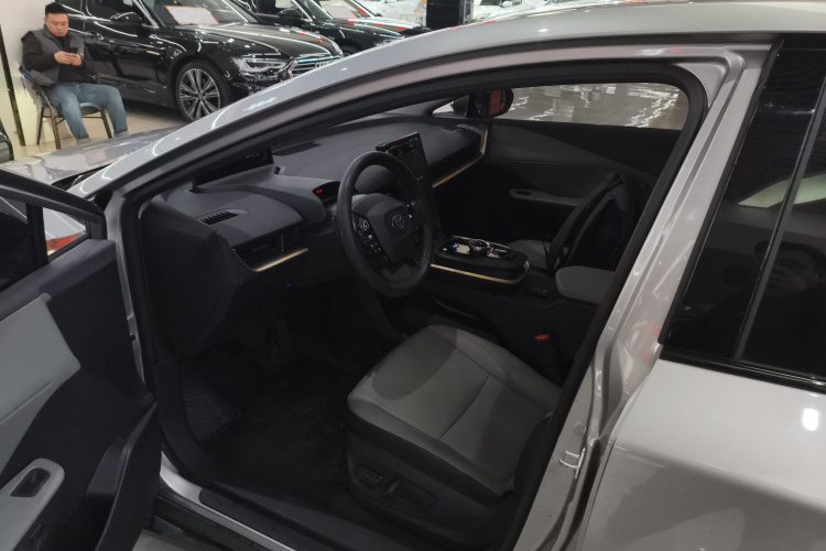 丰田bZ3 2024款 517km 精英PRO中控内饰20